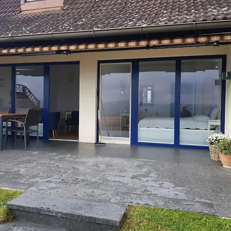Blick Ueber Krems Mit Terrasse Apartment Exterior photo